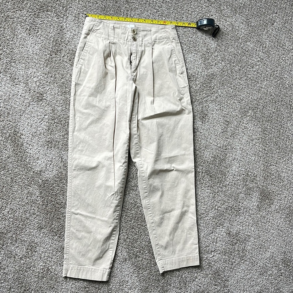 Women’s pleated khaki pants, size 4